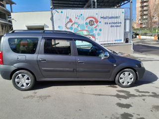 Dacia Logan foto 4