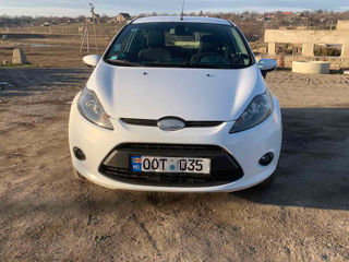 Ford Fiesta foto 5