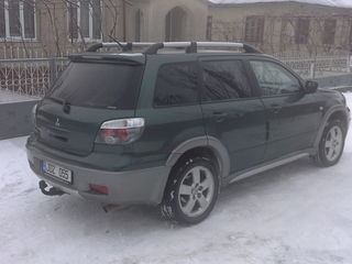 Mitsubishi Outlander foto 4