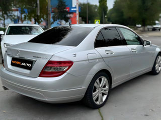 Mercedes C-Class foto 4