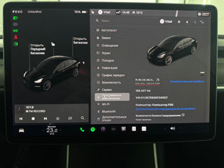 Tesla Model 3 foto 12