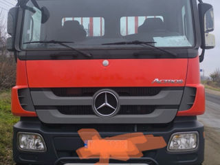 Mercedes Actros 3241