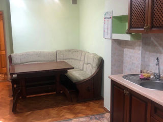 Apartament cu 2 camere, 58 m², Botanica, Chișinău foto 2