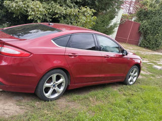 Ford Fusion foto 3