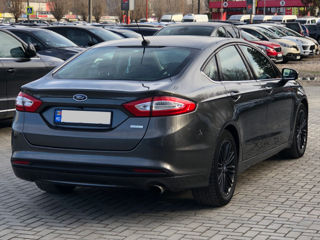 Ford Fusion foto 3