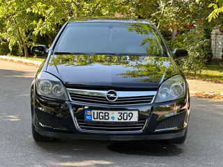 Opel Astra foto 2