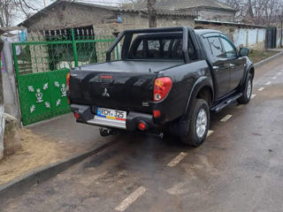 Mitsubishi L200 foto 3