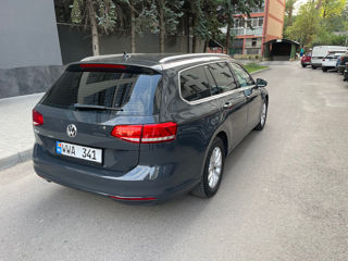 Volkswagen Passat foto 4