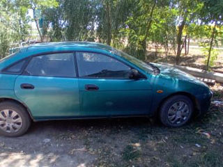 Mazda 323 foto 5