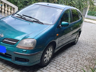 Nissan Almera Tino foto 10