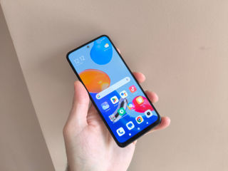 Vind Xiaomi Redmi Note 11 ideal este incarcator