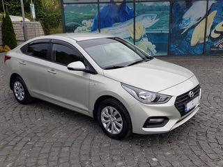 Hyundai Accent foto 8