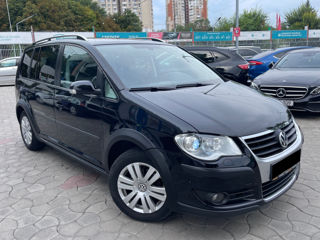 Volkswagen Touran foto 5