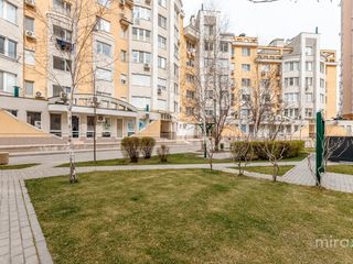Apartament cu 2 camere, 79 m², Centru, Chișinău, Chișinău mun. foto 15