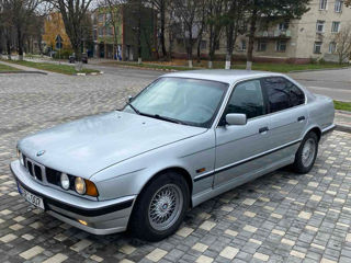 BMW 5 Series foto 4