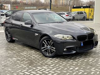 BMW 5 Series foto 1