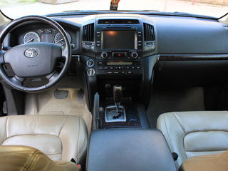 Toyota Land Cruiser foto 3