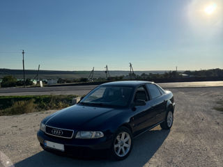 Audi A4 foto 1