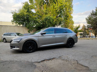 Skoda Superb foto 4