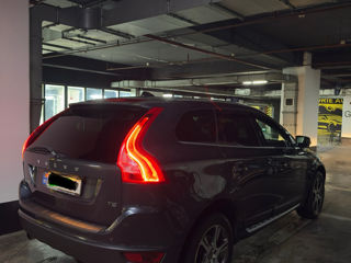 Volvo XC60 foto 2