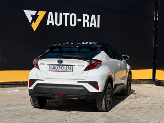 Toyota C-HR foto 10