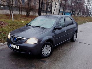 Dacia Logan foto 3