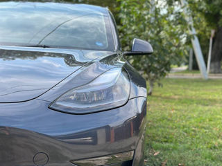 Tesla Model 3 foto 8