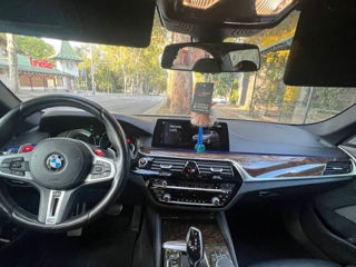 BMW 5 Series foto 6