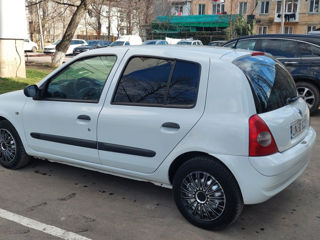 Renault Clio foto 7