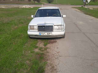 Mercedes Series (W124) foto 3