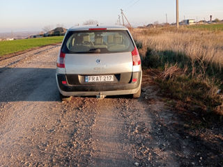 Renault Grand Scenic foto 2