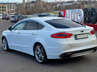 Ford Mondeo foto 9