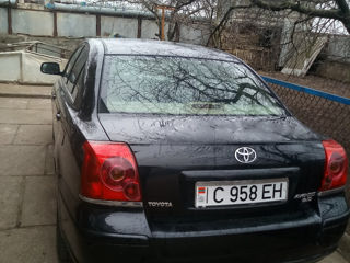 Toyota Avensis foto 5