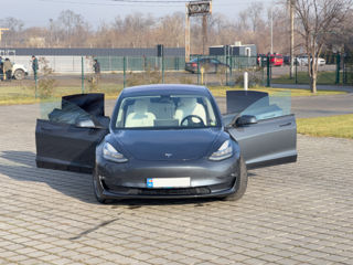 Tesla Model 3 foto 8