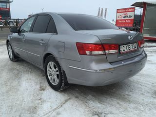 Hyundai Sonata foto 4