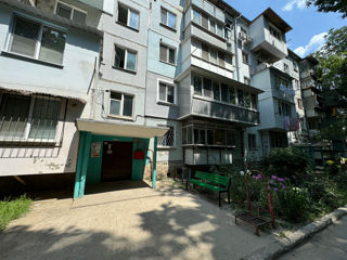 Apartament cu 2 camere, 50 m², Buiucani, Chișinău foto 18