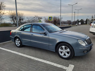 Mercedes E-Class foto 2