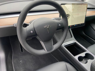 Tesla Model 3 foto 11