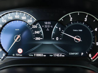 BMW 5 Series foto 7