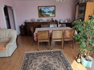 Apartament cu 3 camere, 108 m², Botanica, Chișinău foto 3