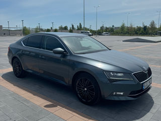 Skoda Superb foto 4