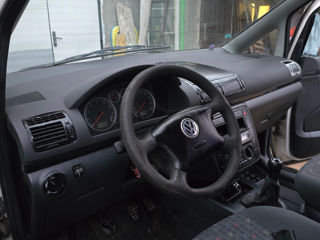 Volkswagen Sharan foto 8