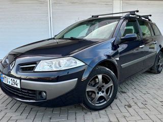 Renault Megane foto 2