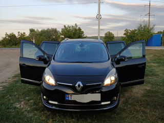 Renault Grand Scenic foto 2