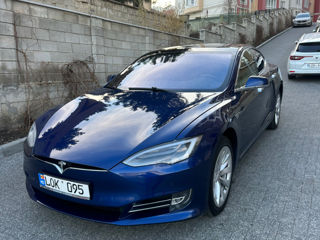 Tesla Model S foto 2