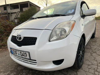 Toyota Yaris foto 8