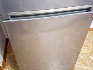 Vind frigider în stare perfecta nu are nici un defect nici o zgârietura foarte păstrat. foto 6