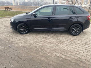 Skoda Rapid фото 2