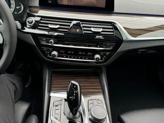 BMW 5 Series foto 6