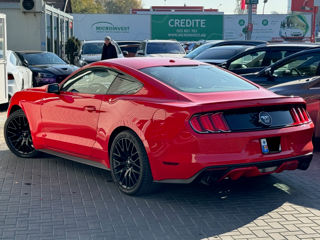 Ford Mustang foto 3